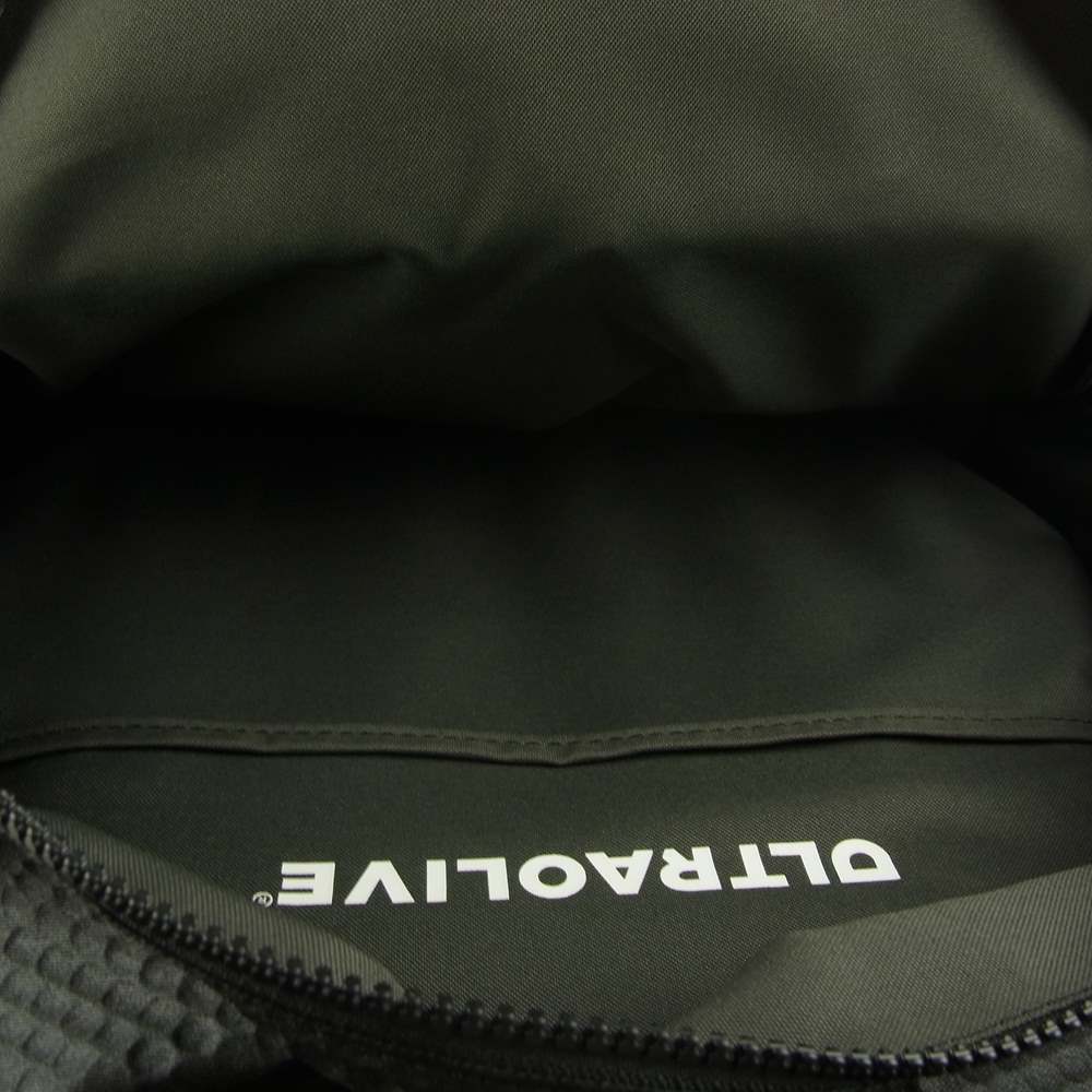 ウルトラオリーブ DUAL PACK Hollow Dry バッグ ブラック系【美品】【中古】