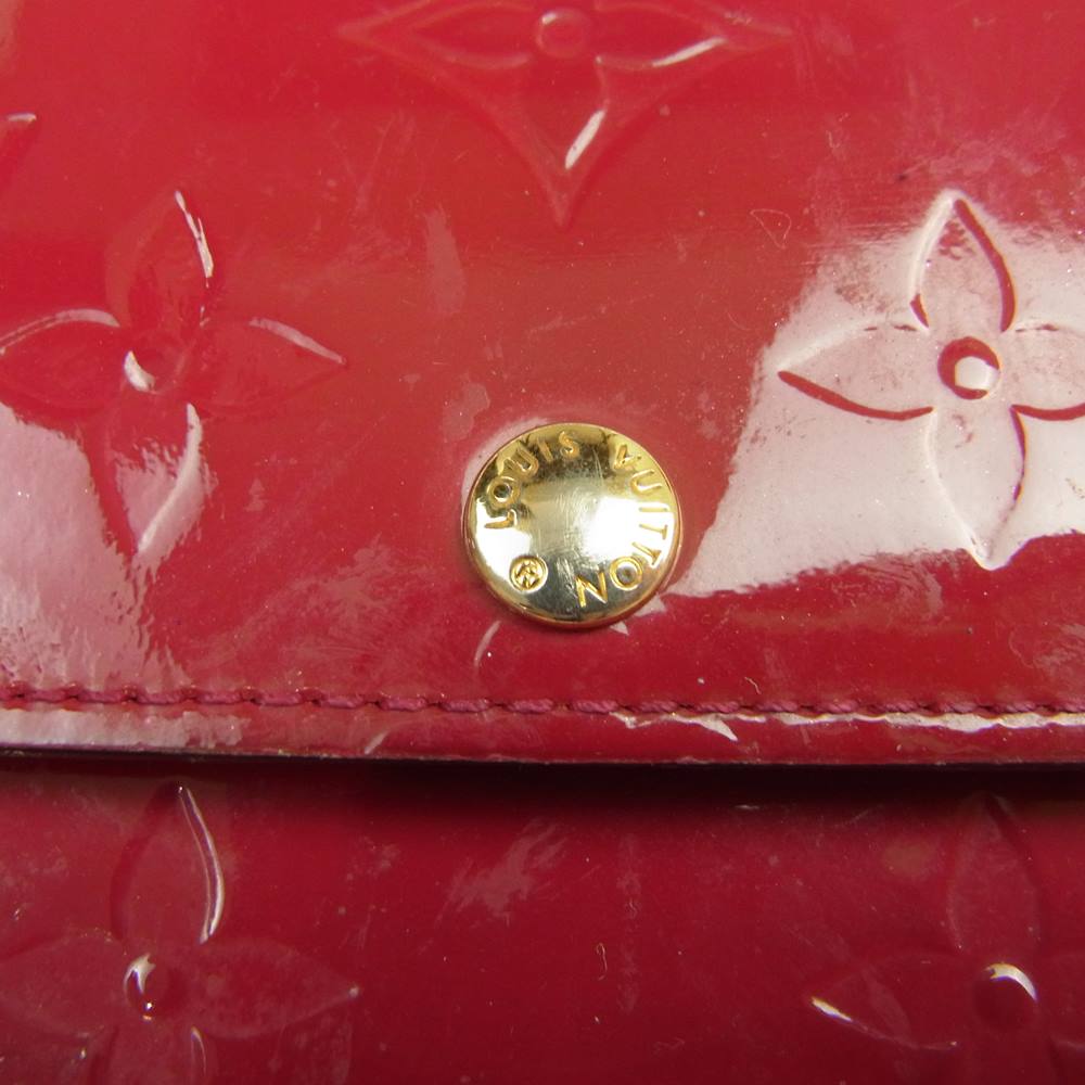 LOUIS VUITTON ルイ・ヴィトン M93530 ヴェルニ ポルトフォイユ サラ イニシャル入り レッド系【中古】