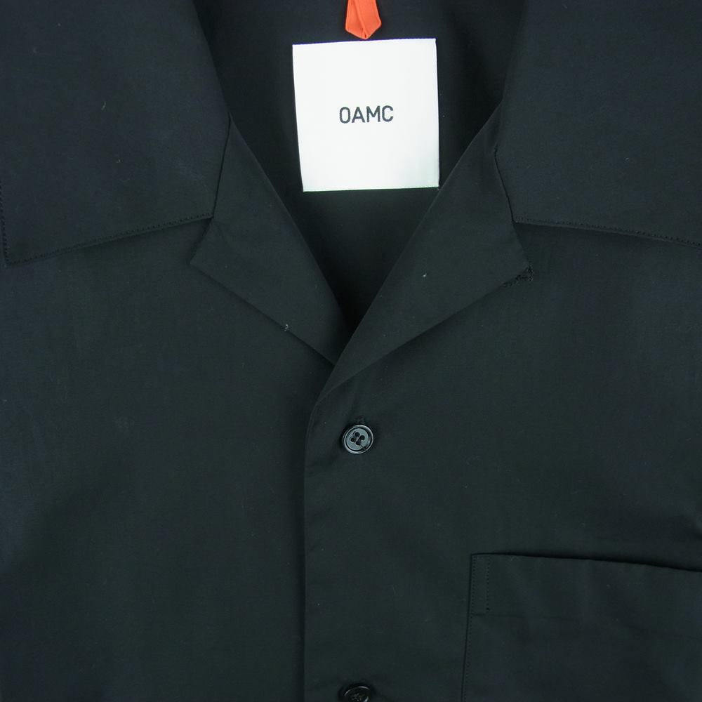 オーエーエムシー 国内正規品 3520700038 Kurt Black Shirt ロゴパッチ キャンプカラー 半袖 シャツ ブラック系 XL【美品】【中古】