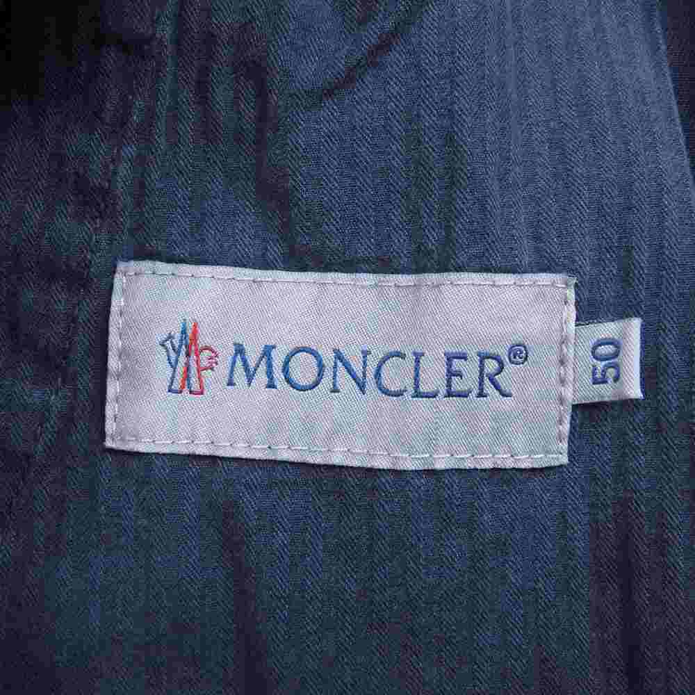MONCLER モンクレール 国内正規品 210911350100 PANTALONE BERMUDA ハーフパンツ ネイビー ネイビー系 50【中古】
