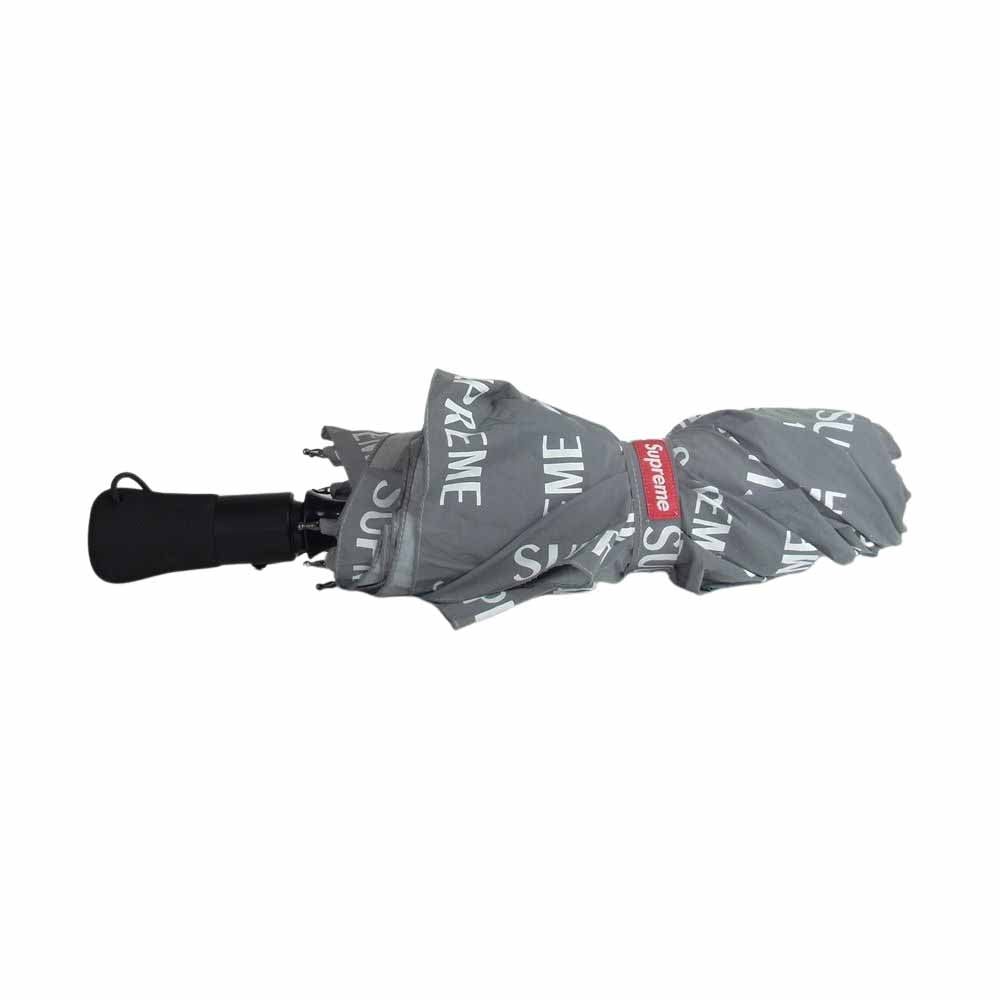 Supreme シュプリーム 16W ShedRain Reflective Repeat Umbrella シェドレイン リフレクター ロゴ総柄 ワンタッチ 折り畳み傘 アンブレラ グレー系 光沢のあるラメ入りグレー系【中古】