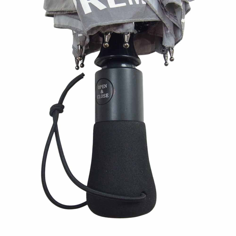 Supreme シュプリーム 16W ShedRain Reflective Repeat Umbrella シェドレイン リフレクター ロゴ総柄 ワンタッチ 折り畳み傘 アンブレラ グレー系 光沢のあるラメ入りグレー系【中古】