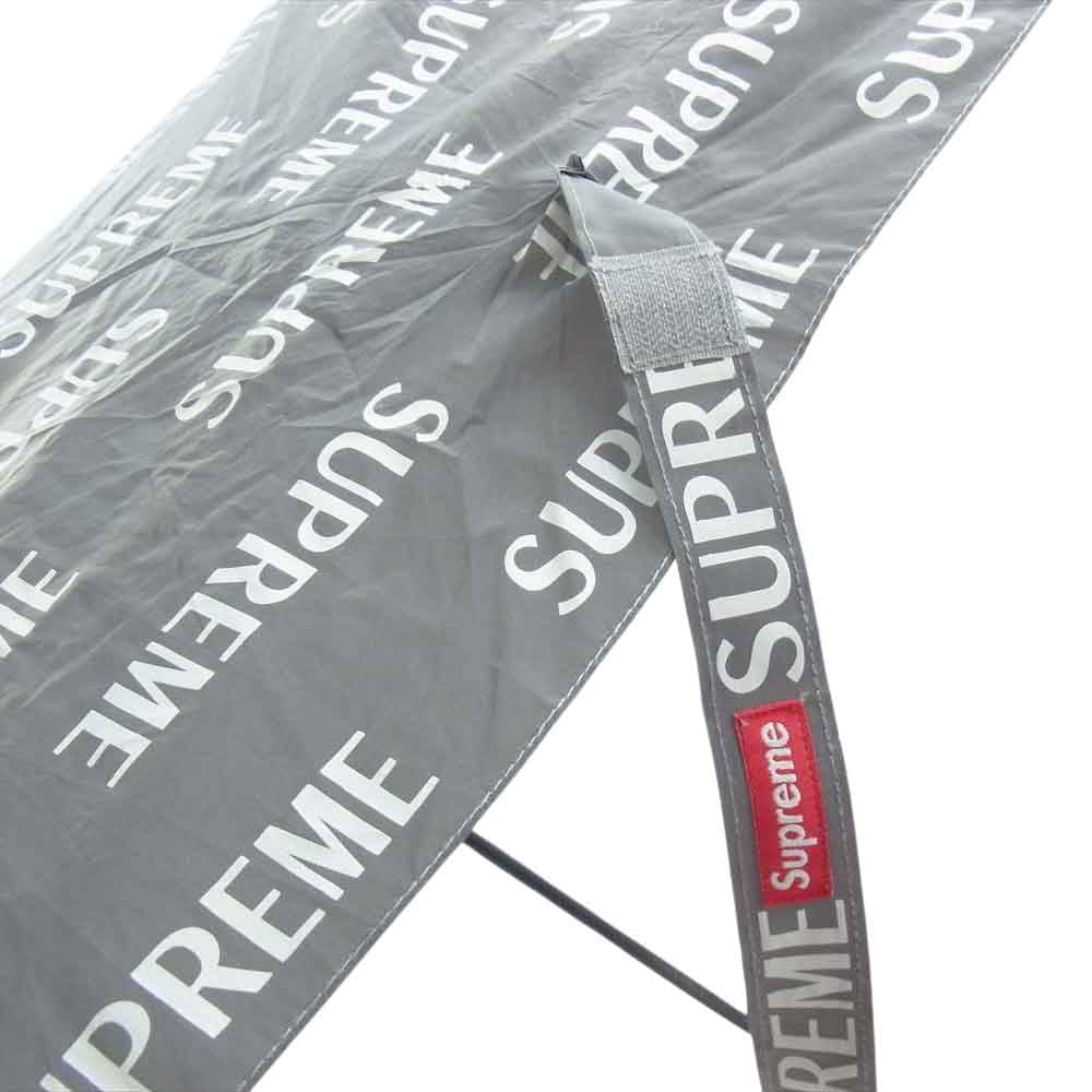 Supreme シュプリーム 16W ShedRain Reflective Repeat Umbrella シェドレイン リフレクター ロゴ総柄 ワンタッチ 折り畳み傘 アンブレラ グレー系 光沢のあるラメ入りグレー系【中古】