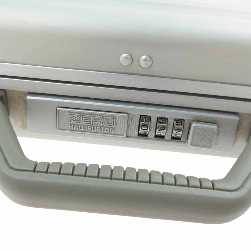 ZERO HALLIBURTON ゼロハリバートン アタッシュケース シルバー系【中古】