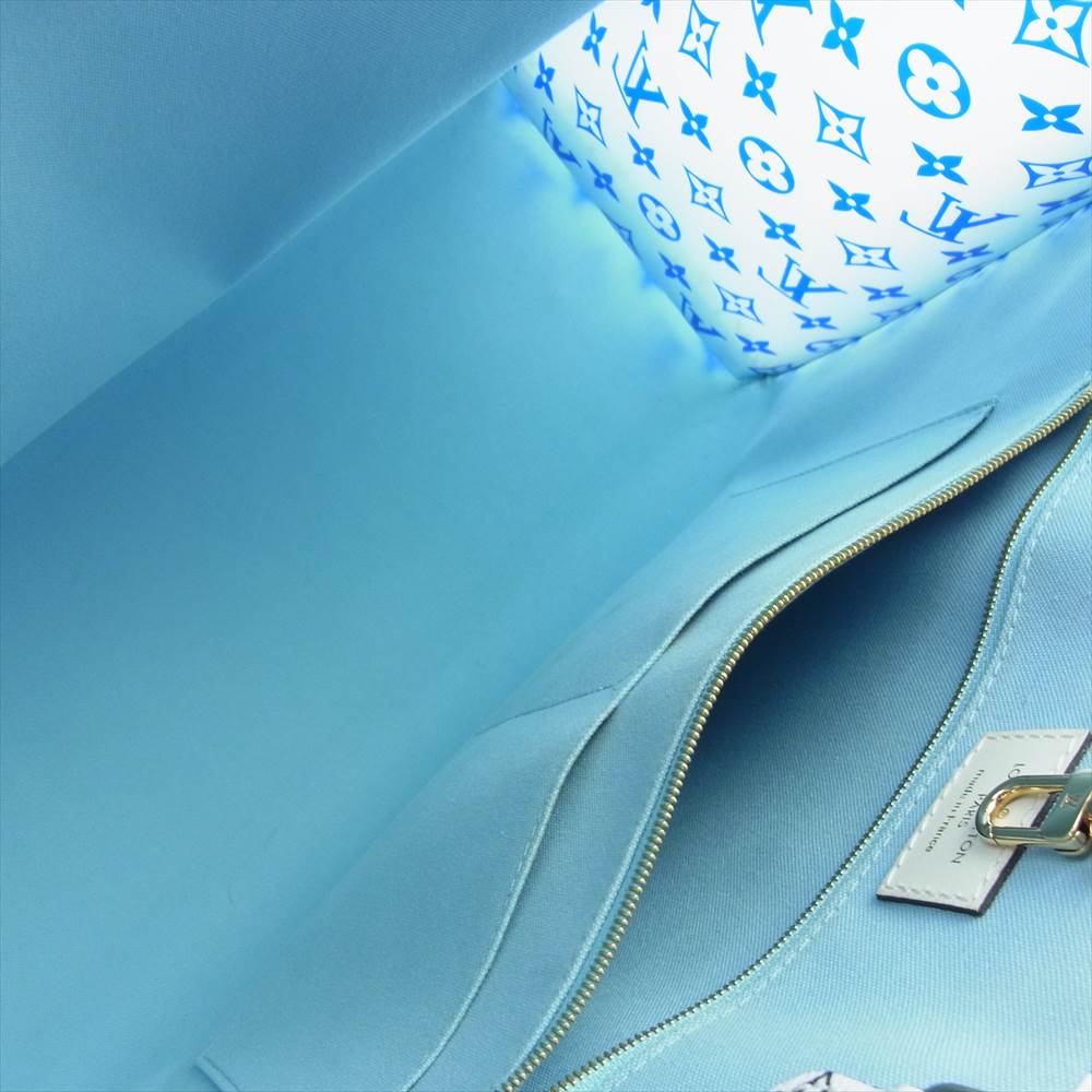 LOUIS VUITTON ルイ・ヴィトン M44720 モノグラム ジャイアント オンザゴー GM 沖縄限定 トートバッグ ブルー系 ライトブルー系 マルチカラー系【中古】