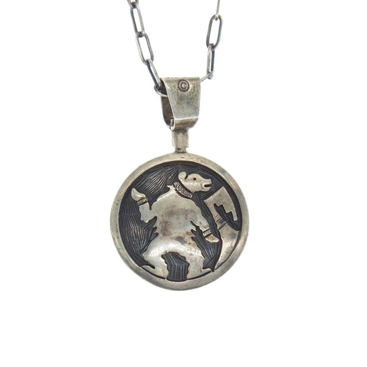 シェリルワッズワース HOPI ホピ族 マンインザメイズ ベア 両面 オーバーレイ ペンダントトップ シルバー系【中古】