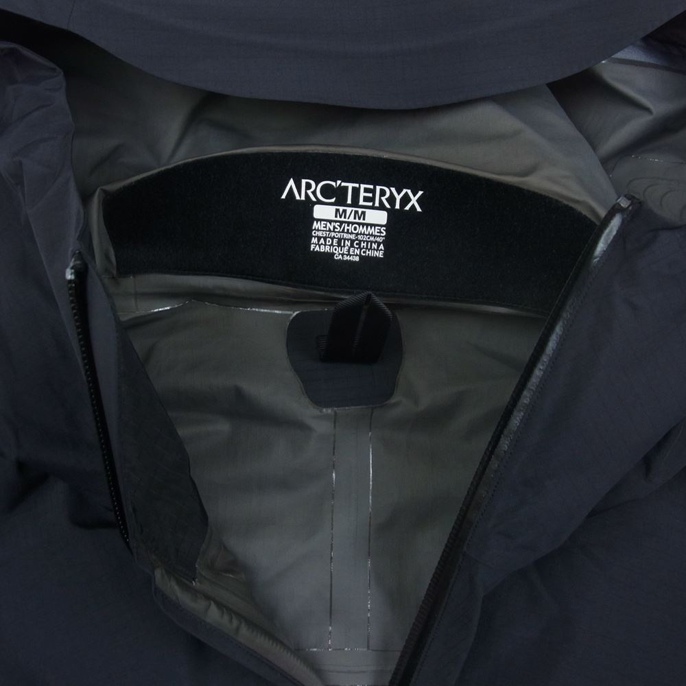 ARC'TERYX アークテリクス 22131 BEAMS ビームス 別注 BETA ベータ マウンテン パーカ ジャケット ブラック系 ブルー系 M【中古】