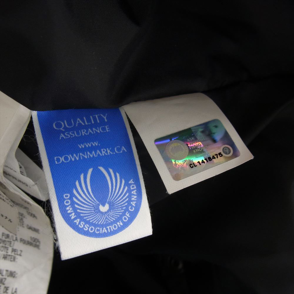 CANADA GOOSE カナダグース 2302JL 国内正規品 グリフィンタグ MACKENZIE PARKA マッケンジー パーカー グリフィンタグ ファーフード付き ダウンジャケット ダウンコート ブラック系 レッド系 M【中古】