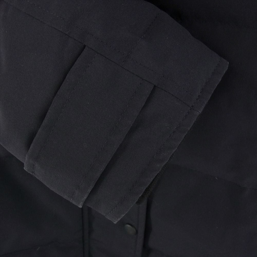 CANADA GOOSE カナダグース 2302JL 国内正規品 グリフィンタグ MACKENZIE PARKA マッケンジー パーカー グリフィンタグ ファーフード付き ダウンジャケット ダウンコート ブラック系 レッド系 M【中古】