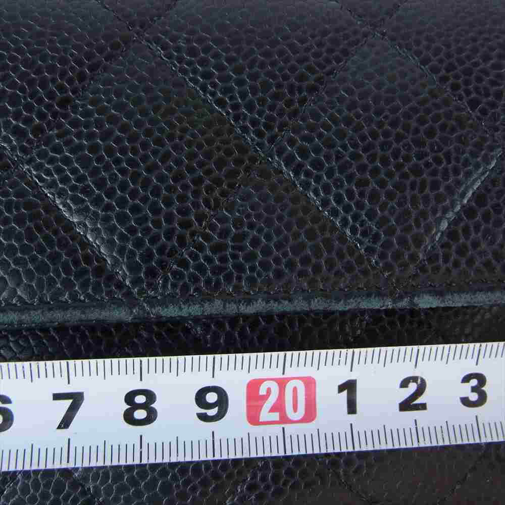 CHANEL シャネル マトラッセ キャビアスキン 二つ折り 長財布 ゴールド金具 ブラック系【中古】