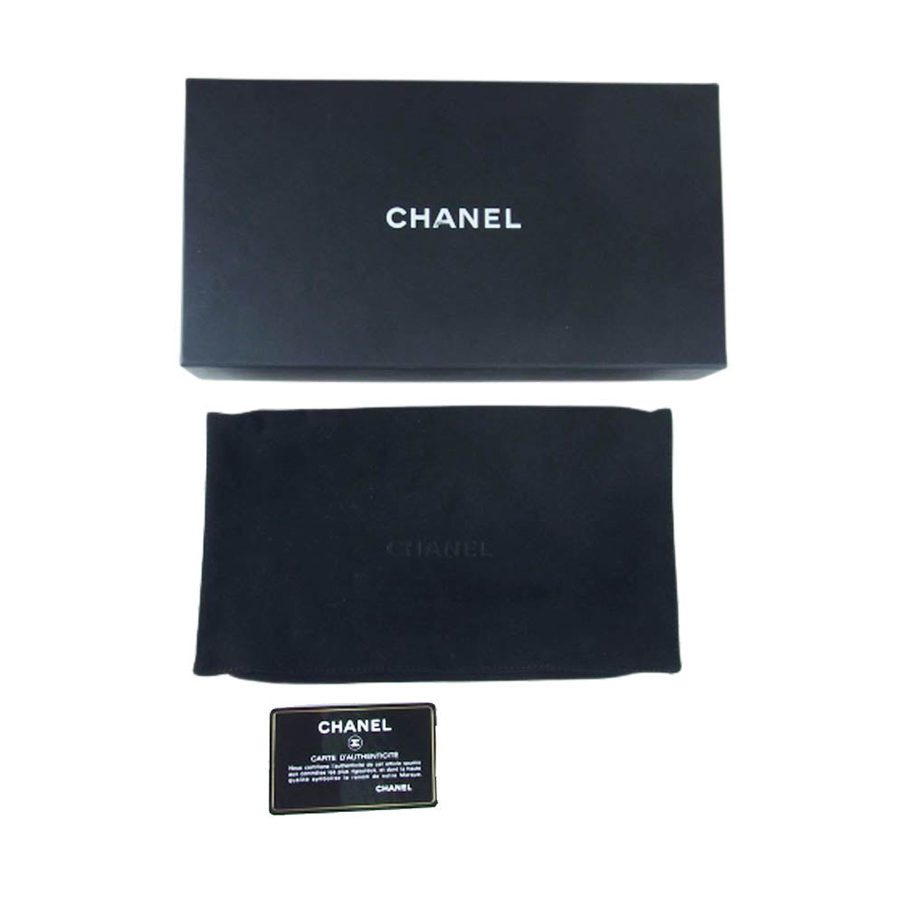 CHANEL シャネル マトラッセ キャビアスキン 二つ折り 長財布 ゴールド金具 ブラック系【中古】