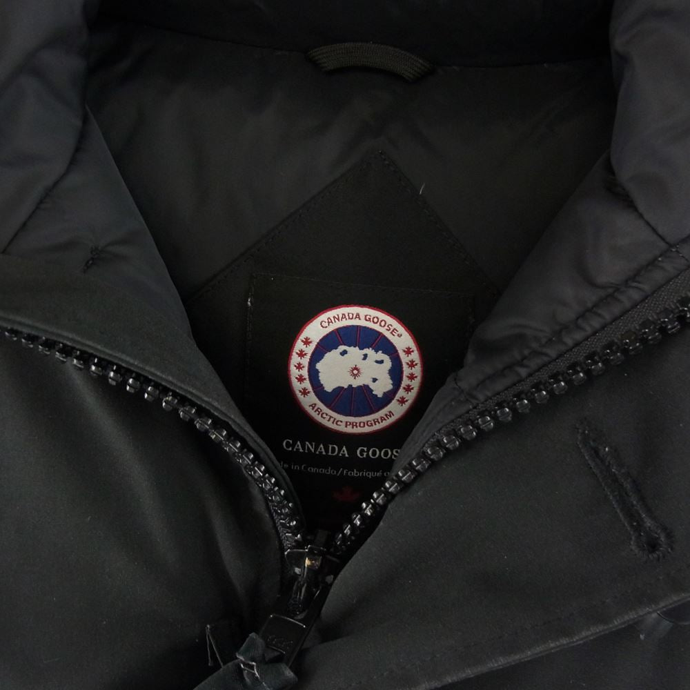CANADA GOOSE カナダグース 7958JM 国内正規品 グリフィンタグ  LABRADOR ラブラドール ファー付 ダウン ジャケット ブラック系 M【中古】
