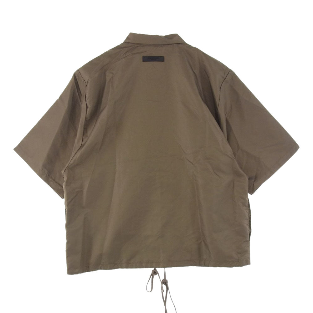 FEAR OF GOD フィアオブゴッド EW22F-186SU224004F ESSENTIALS Nylon Shirt エッセンシャルズ ナイロン 半袖 シャツ カーキ系 L【新古品】【未使用】【中古】