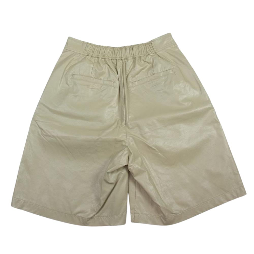 アメリ ヴィンテージ 01120840450 FAKE LEATHER HALF PANTS フェイクレザー ハーフ パンツ  アイボリー系 S【新古品】【未使用】【中古】