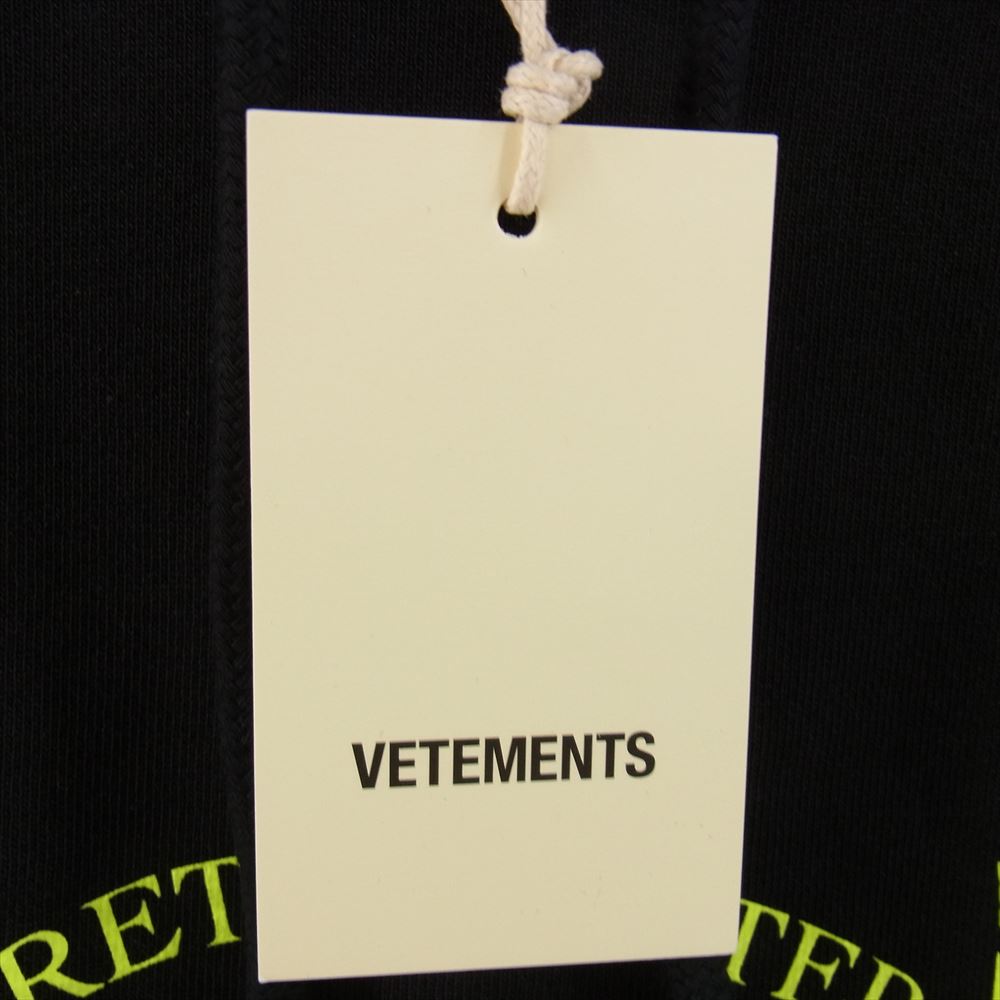 VETEMENTS ヴェトモン UA52TR900X BLACK LABEL Logo Hoodie ブラックレーベル ロゴ フーディー パーカー ブラック系 グリーン系 M【中古】