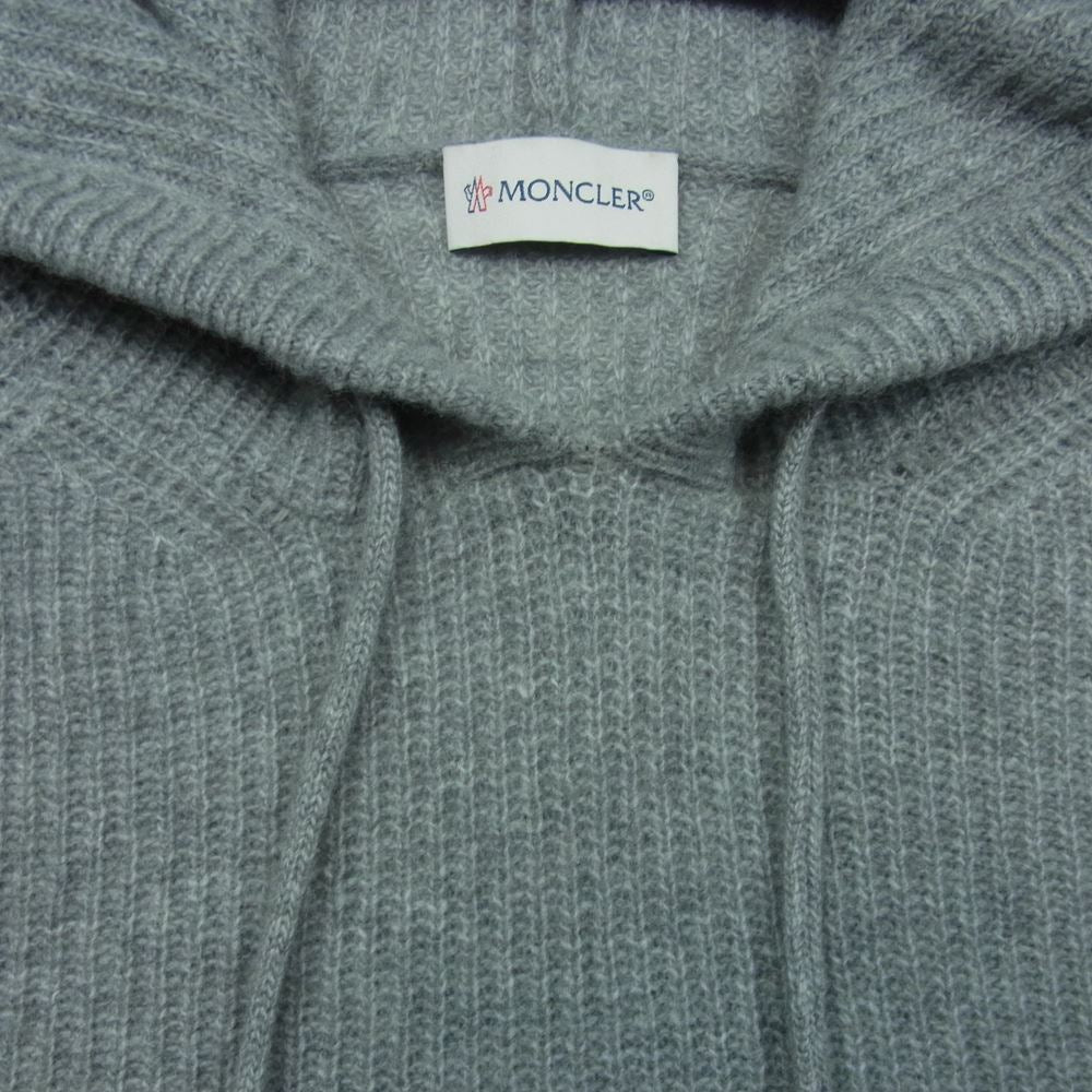 MONCLER モンクレール H10939G00002 M1900 GIROCOLLO CON CAPPUC ワッペン付 カシミヤ混 プルオーバー ニット パーカー グレー系 S【中古】