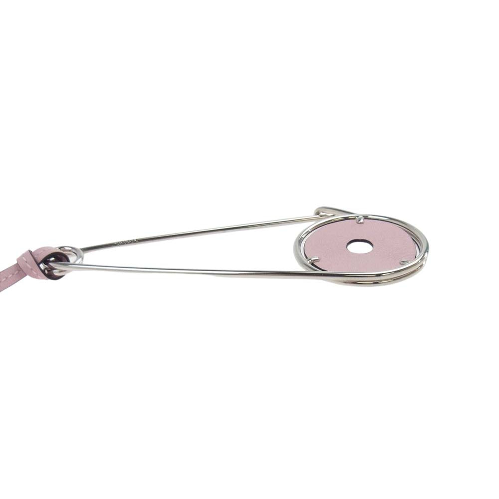 LOEWE ロエベ レザー チャーム付き メカノピン ブローチ ピンク系 シルバー系【極上美品】【中古】