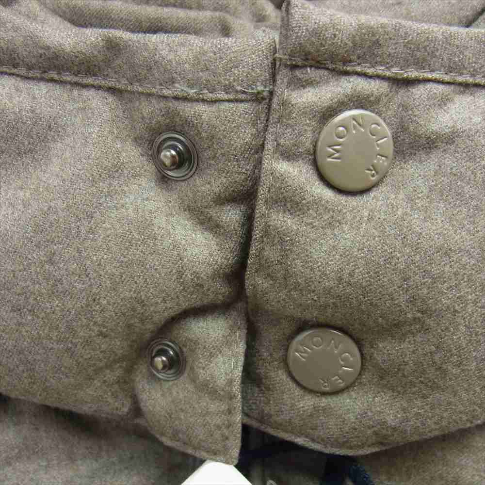 MONCLER モンクレール MONTGENEVRE GIUBBOTTO モンジュネーブル ダウン ジャケット グレー系 カラー 219【中古】