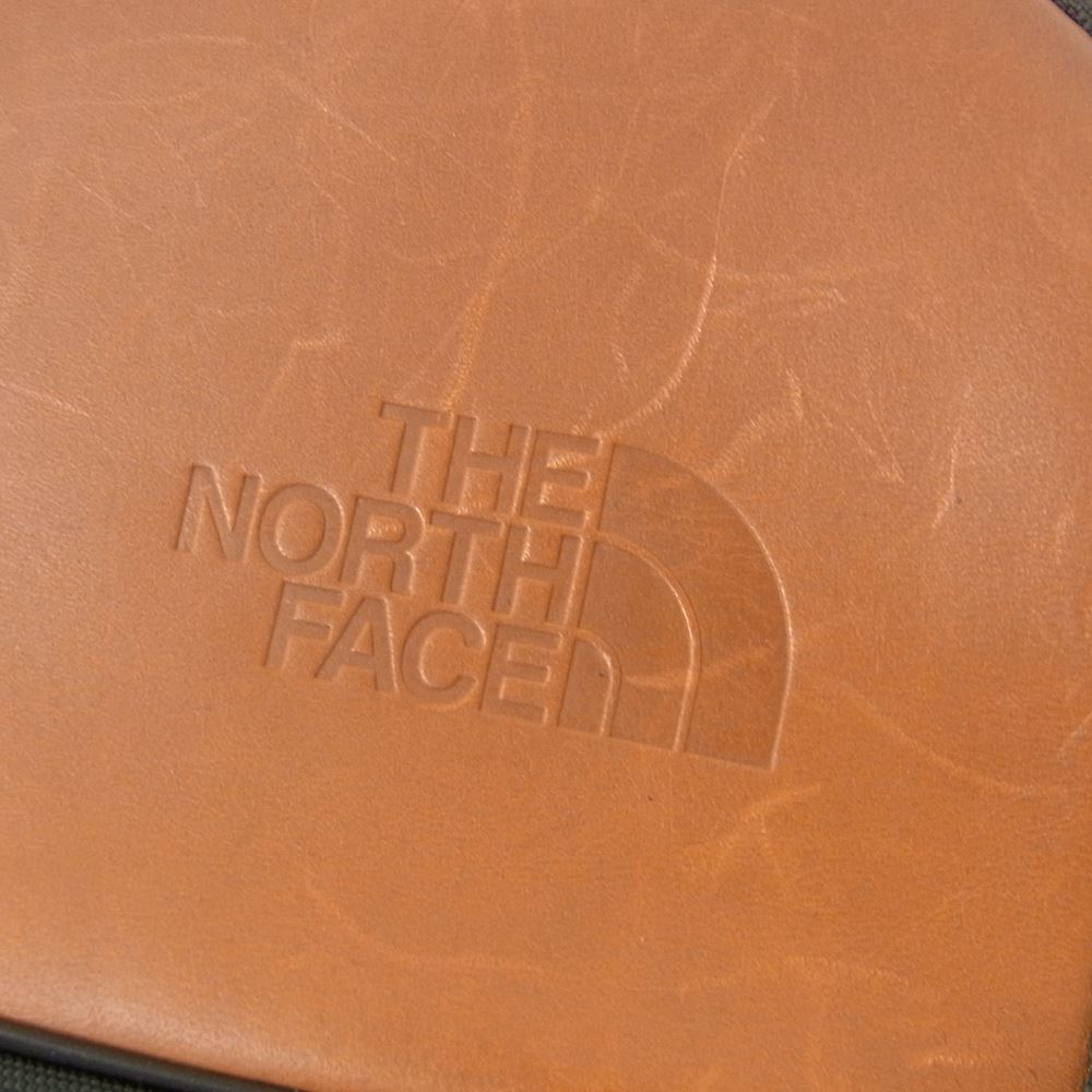 THE NORTH FACE ノースフェイス NM82060 ROAMER DAY ローマー デイ デイパック リュック カーキ系【中古】