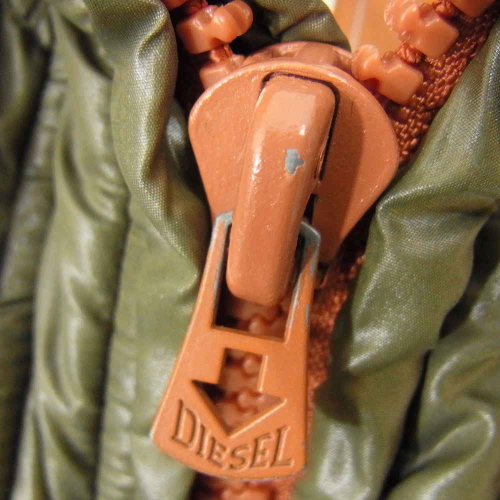 DIESEL ディーゼル ダウン ジャケット カーキ系 S【中古】