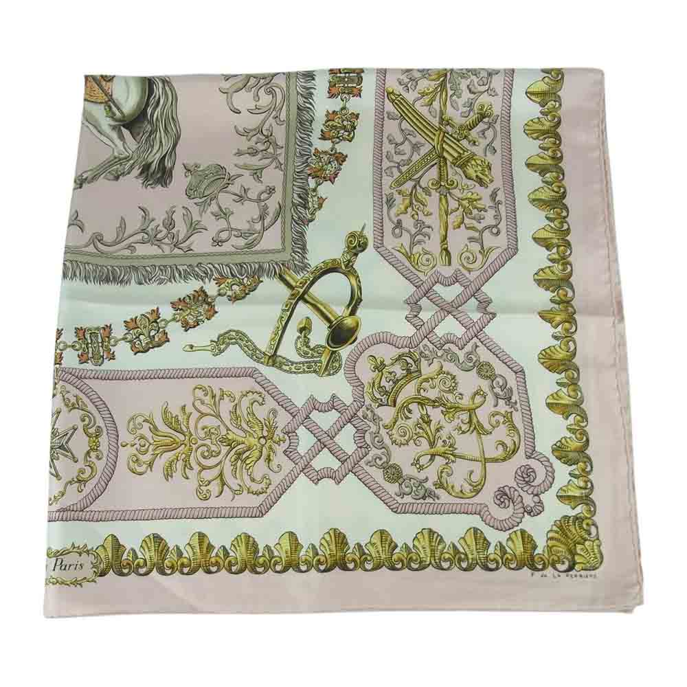 HERMES エルメス カレ 90 LVDOVICVS MAGNVS 白馬 ホース シルク100％ スカーフ scarf ピンク系 オフホワイト系【中古】