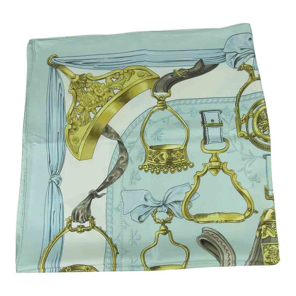 HERMES エルメス カレ 90 ETRIERS エトゥリヤー 馬具 鎧 スカーフ scarf ライトブルー系 ゴールド系 オフホワイト系【中古】