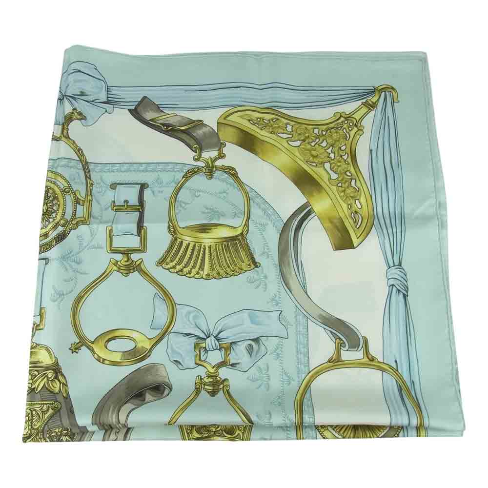 HERMES エルメス カレ 90 ETRIERS エトゥリヤー 馬具 鎧 スカーフ scarf ライトブルー系 ゴールド系 オフホワイト系【中古】