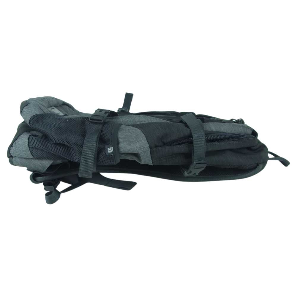 THE NORTH FACE ノースフェイス NM71606 HOT SHOT CL 26L バックパック リュック ベトナム製 グレー系【中古】