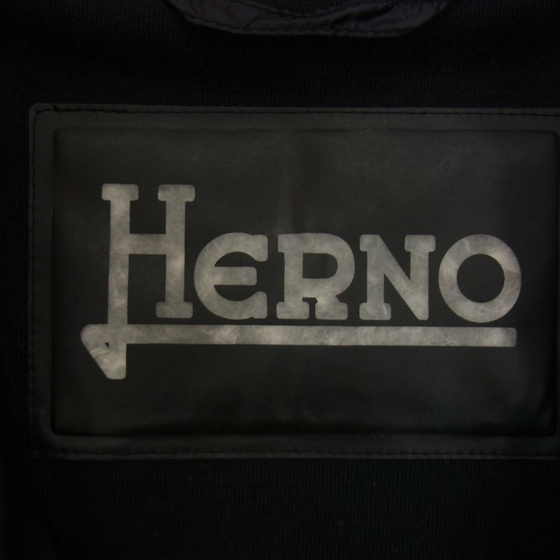 Herno ヘルノ PI0612U-12020-9300 ジャパンタグ 撥水 超軽量 ハイブリッド ダウン スウェット 切替 パーカー フーディ ブラック系 46【中古】