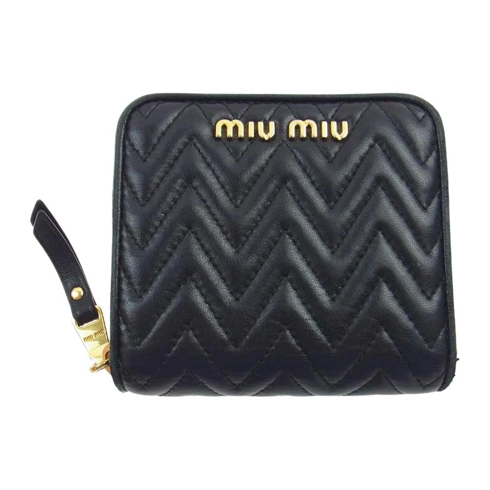 MIUMIU ミュウミュウ MATELASSE マテラッセ 二つ折り 財布 ブラック系【中古】