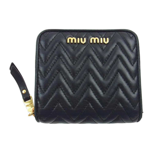 MIUMIU ミュウミュウ MATELASSE マテラッセ 二つ折り 財布 ブラック系【中古】