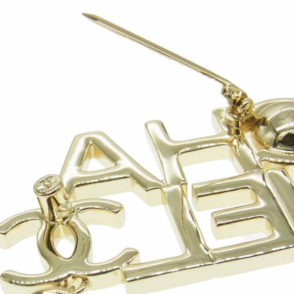 CHANEL シャネル A22P ロゴ パール ブローチ ゴールド系【中古】