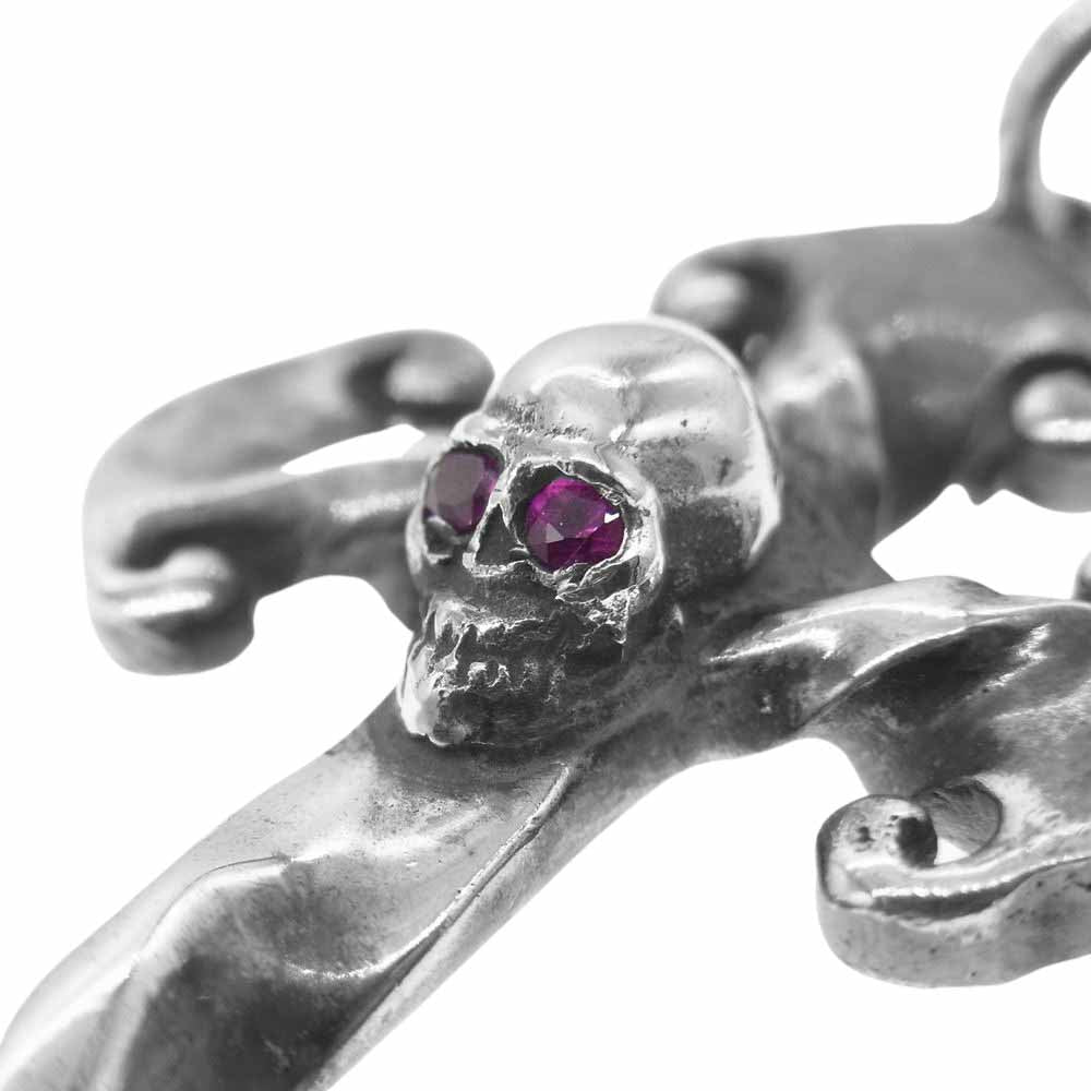STANLEY GUESS スタンリーゲス ツイステッドクロス スカル ルビー 石