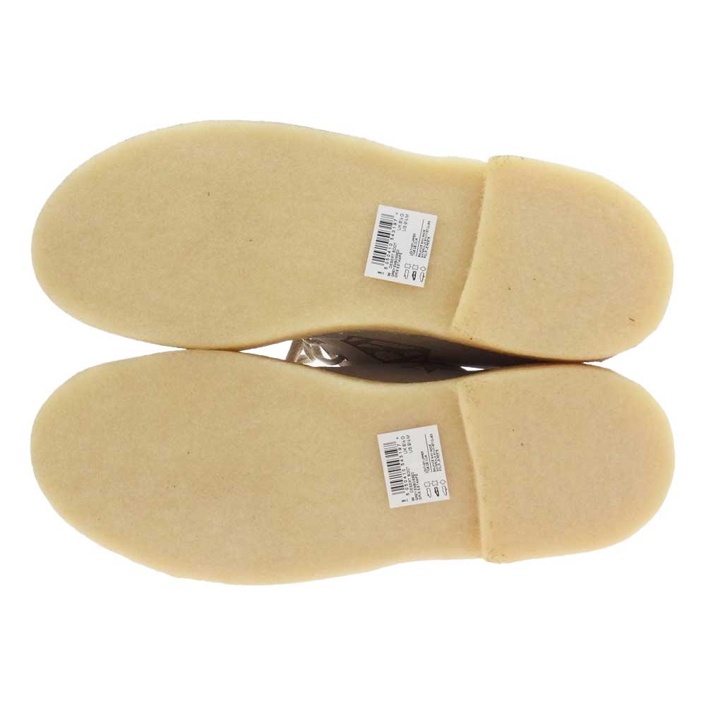 A BATHING APE アベイシングエイプ × Clarks クラークス Desert Boot Grey Embossed ロゴ スエード デザート ブーツ ライトブラウン系 26.5cm【新古品】【未使用】【中古】