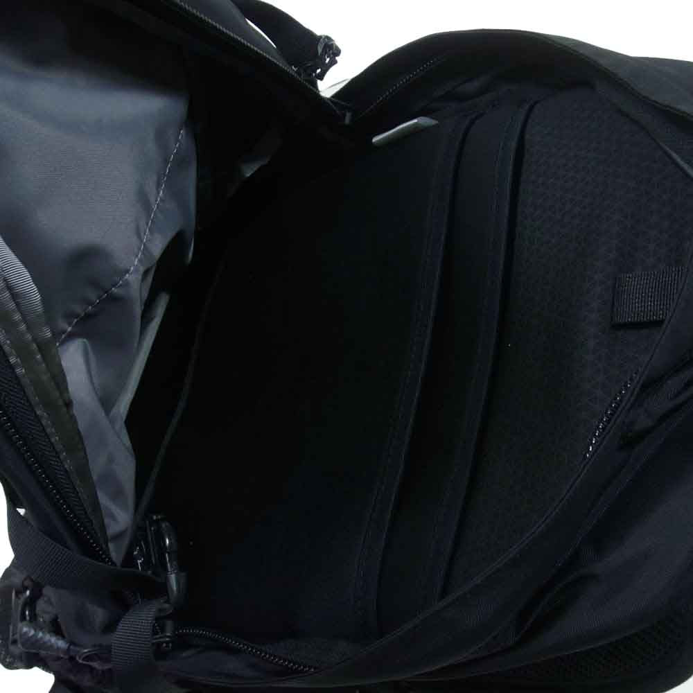 THE NORTH FACE ノースフェイス NM72202 HOT SHOT ホット ショット バックパック ブラック系【美品】【中古】