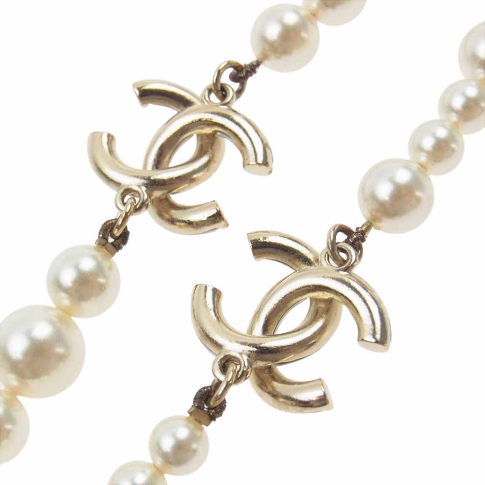 CHANEL シャネル A17P ココマーク パール ロング ネックレス ホワイト系【中古】