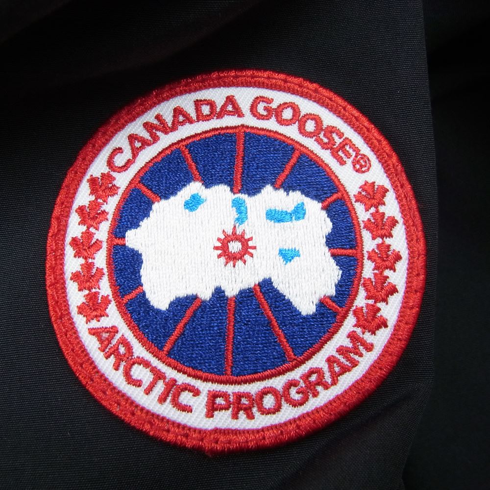 CANADA GOOSE カナダグース 3037LA 国内正規品 サザビーリーグ VICTORIA PARKA FUSION FIT ヴィクトリア パーカー ダウンジャケット ブラック系 S【中古】