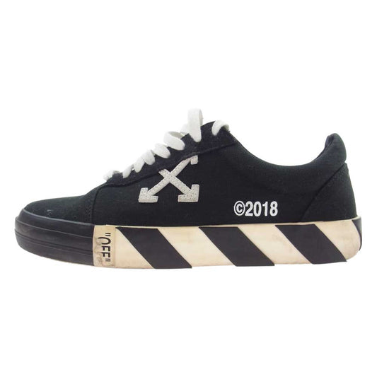OFF-WHITE オフホワイト 19SS VULCANISED STRIPED LOWTOP アロー バルカナイズド ストライプ ローカット スニーカー ブラック系 41【中古】