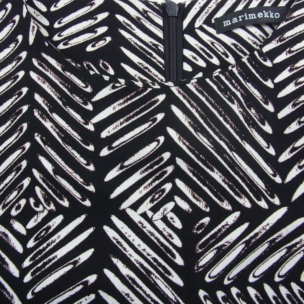marimekko マリメッコ YN0928 七分袖 膝丈 ワンピース 総柄  ブラック系 36【中古】