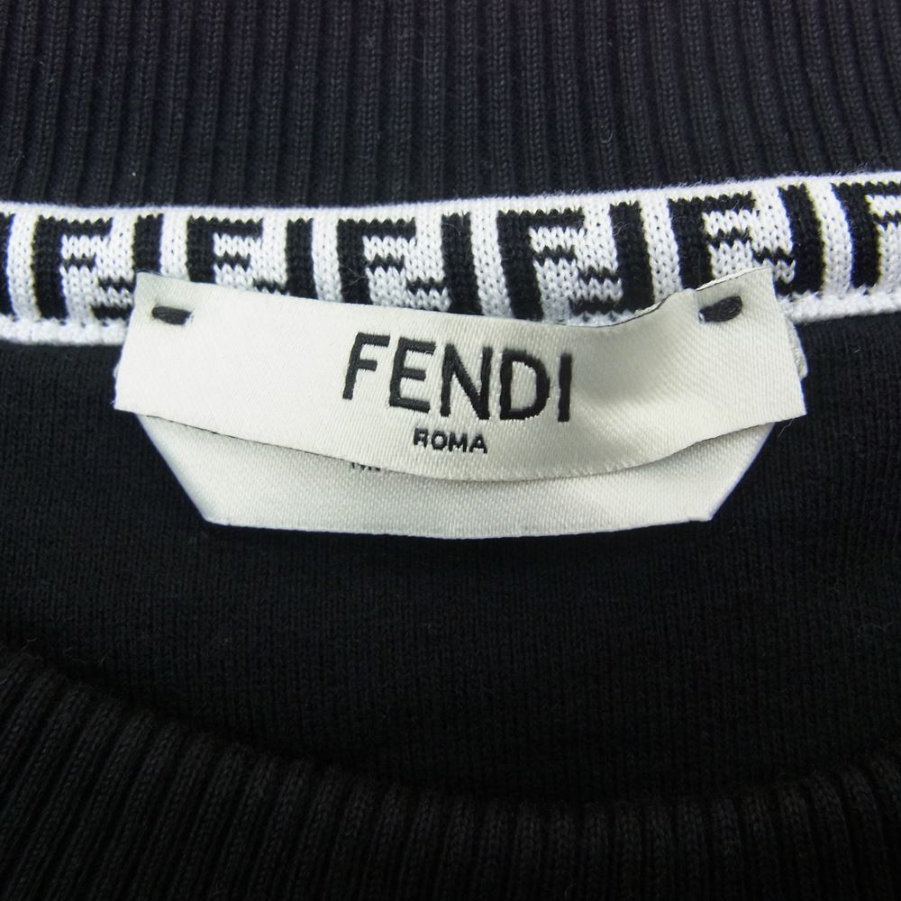 FENDI フェンディ エンボスロゴ ショート丈 クルーネック スウェット ブラック  ブラック系 S【中古】