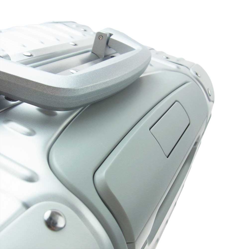 RIMOWA リモワ 9255300400 ORIGINAL Cabin レザーパスケース付属 オリジナルキャビン キャリーケース スーツケース 35L 4輪 シルバー系【美品】【中古】