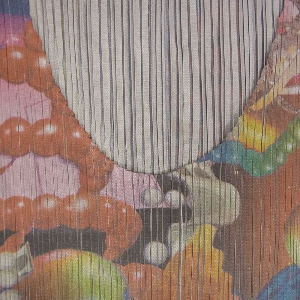 PLEATS PLEASE プリーツプリーズ イッセイミヤケ PP62-JK100 プリーツ加工 転写 プリント 総柄 3D ART Art DNA Graphics 遺伝子 アート グラフィック ノースリーブ カットソー  グレー系 F【中古】