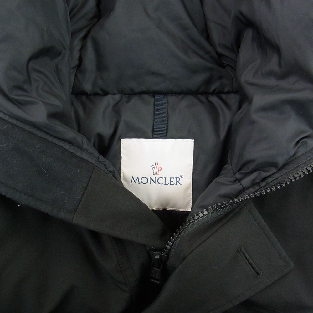 MONCLER モンクレール POLA GIUBBOTTO ポーラ ファーフード付き ダウンジャケット ブラック系 3【中古】