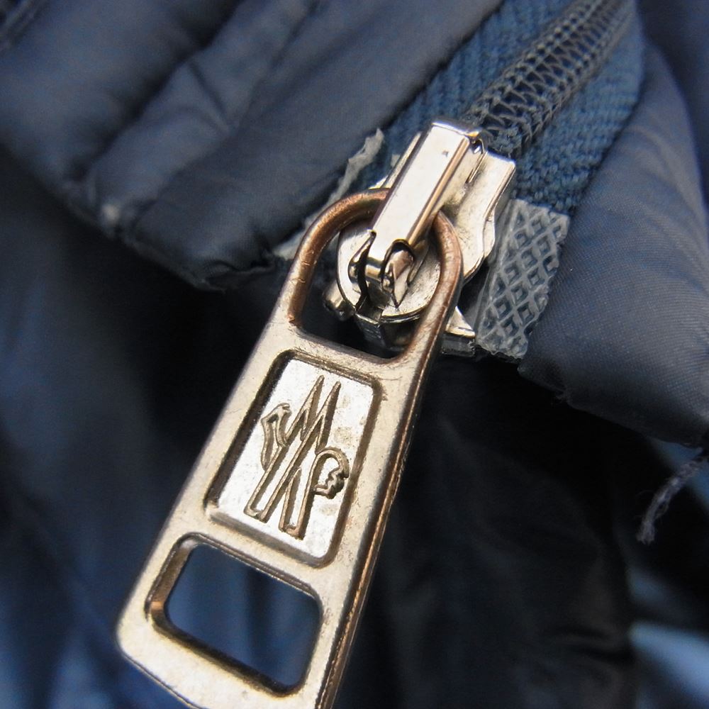 MONCLER モンクレール CELESTIN アームロゴワッペン付 ライト ダウン ジャケット  ブルー系 1【中古】