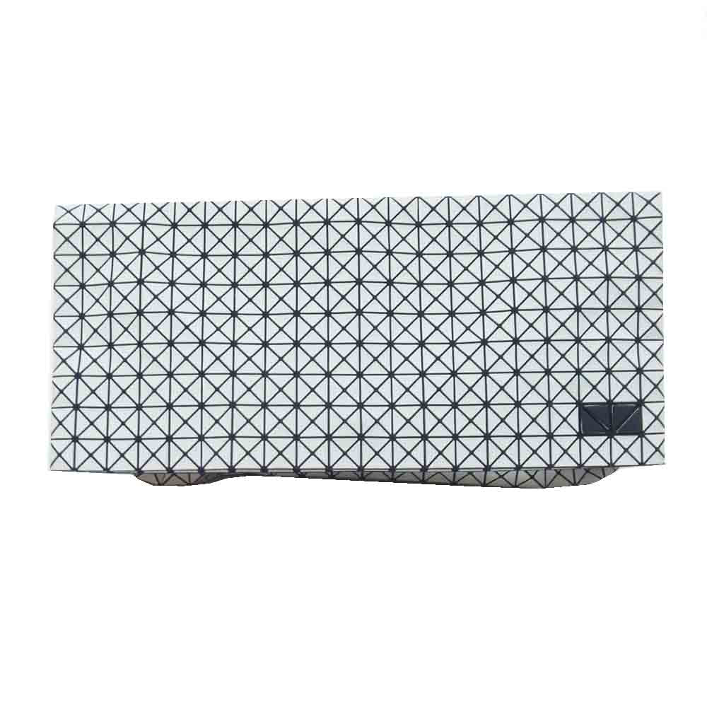 ISSEY MIYAKE イッセイミヤケ BAOBAO バオバオ クラッチバック ホワイト系【中古】