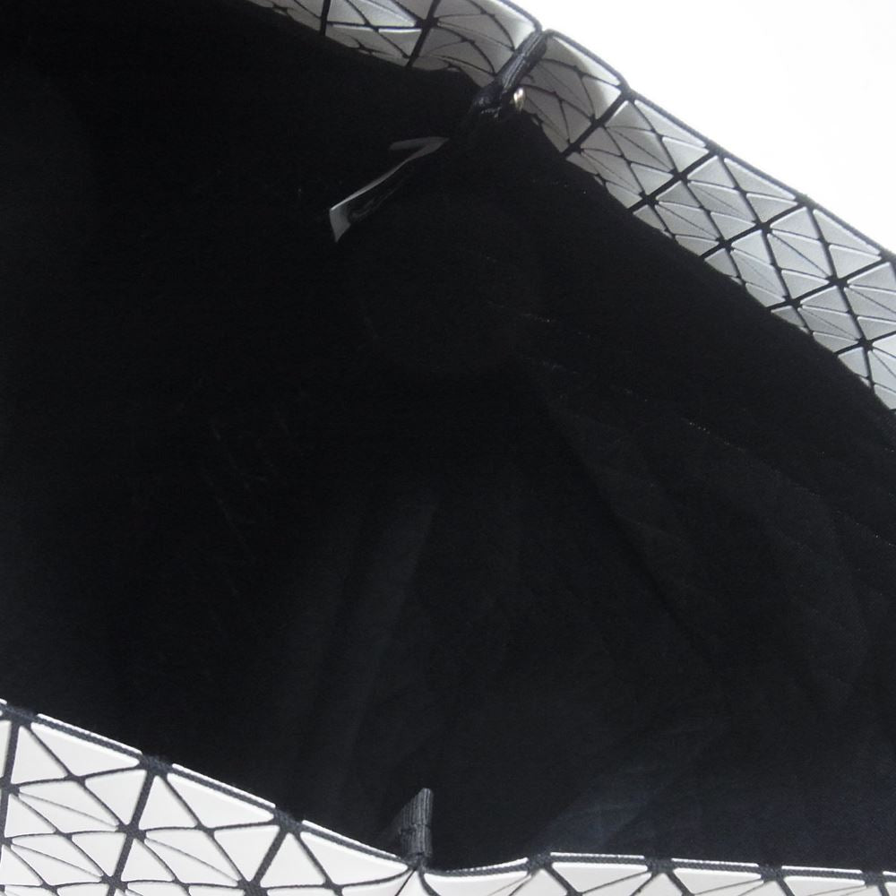 ISSEY MIYAKE イッセイミヤケ BAOBAO バオバオ クラッチバック ホワイト系【中古】