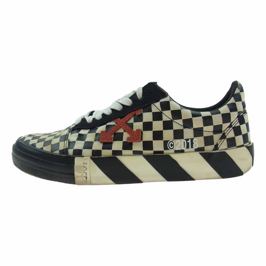 OFF-WHITE オフホワイト OMIA085 LOW VULCANIZEDキャンバス アローロゴ フラッグチェック ローカットスニーカー ホワイト系 ブラック系 26.0cm【中古】