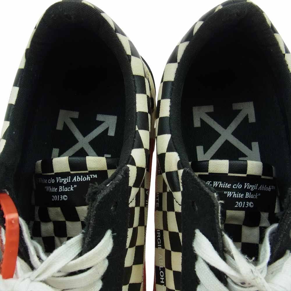 OFF-WHITE オフホワイト OMIA085 LOW VULCANIZEDキャンバス アローロゴ フラッグチェック ローカットスニーカー ホワイト系 ブラック系 26.0cm【中古】