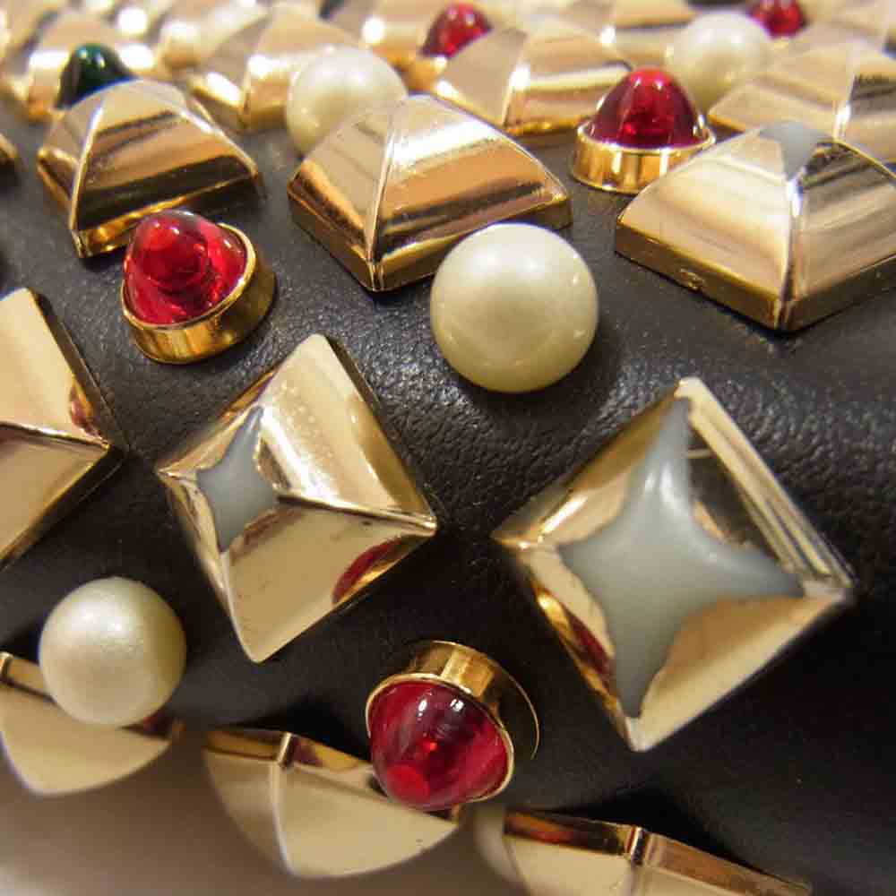 Christian Louboutin クリスチャンルブタン 3165136 PANETTONE パネトーネ ラウンド ファスナー マルチ スタッズ 長財布 ブラック系【中古】