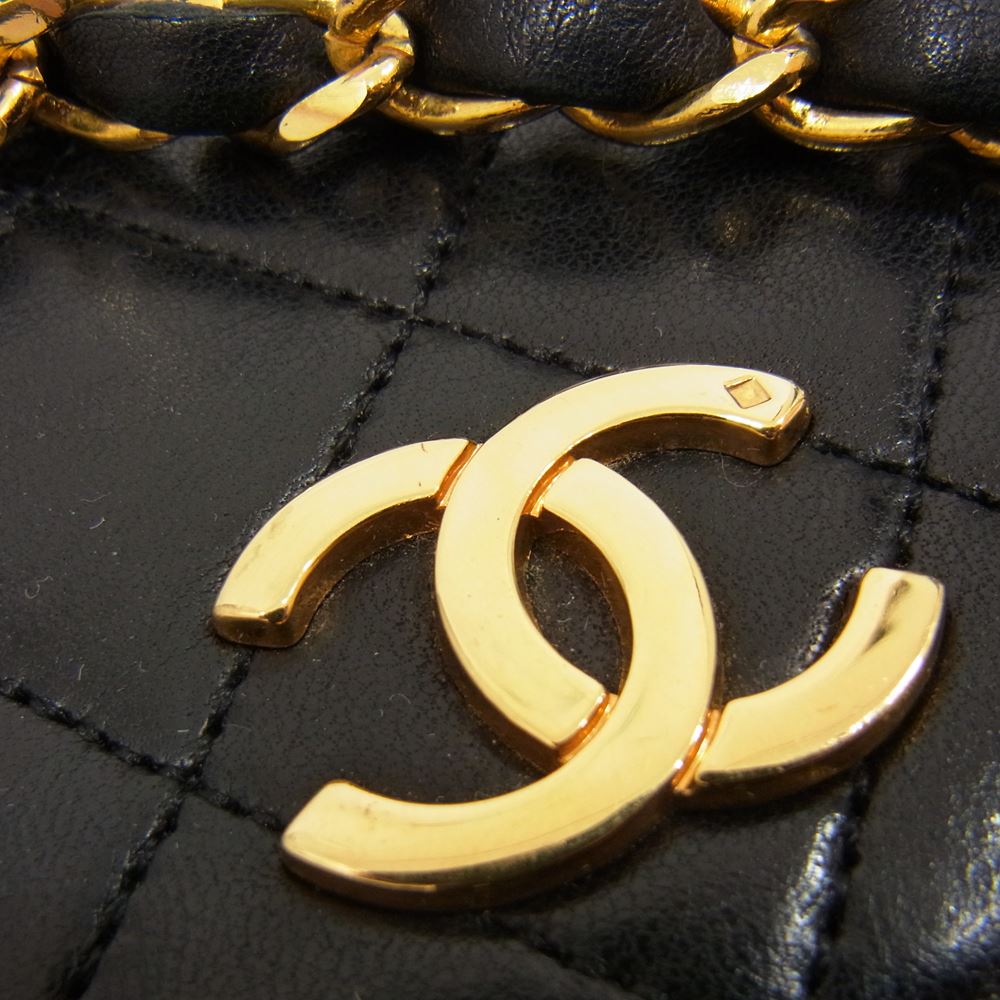 CHANEL シャネル ゴールド金具 マトラッセ フラップ チェーン ウォレット ショルダーバッグ ブラック系【中古】